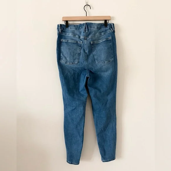 Good American Power Stretch Pull On Skinny Jeans in Medium Wash Size 5 - Picture 3 of 4